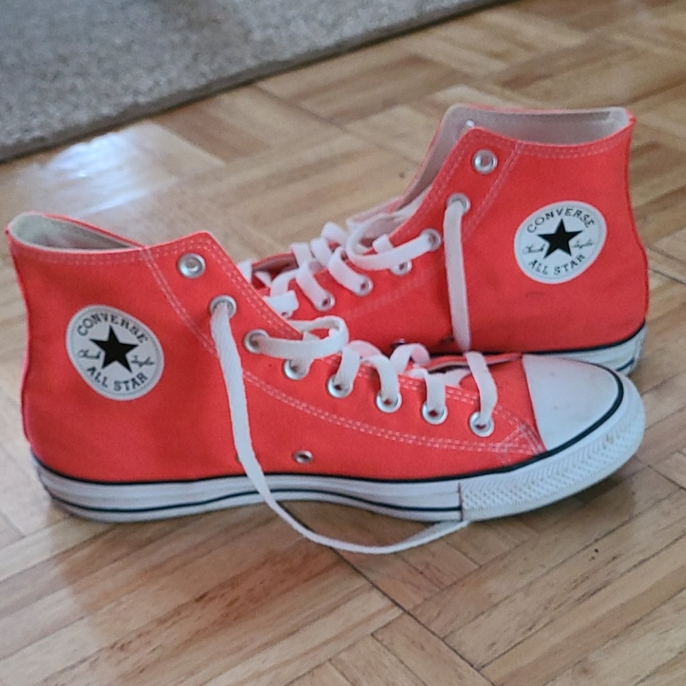 Converse High Tops - Picture 4 of 6